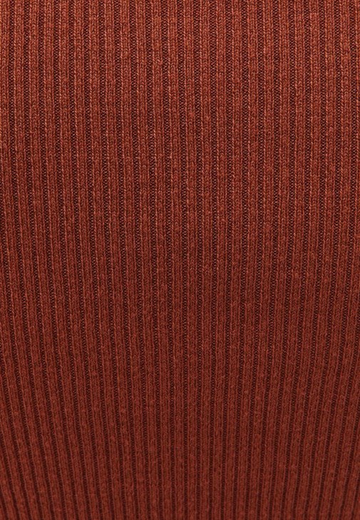 Crop Triko Hırka ve Jogger Pantolon Kombini