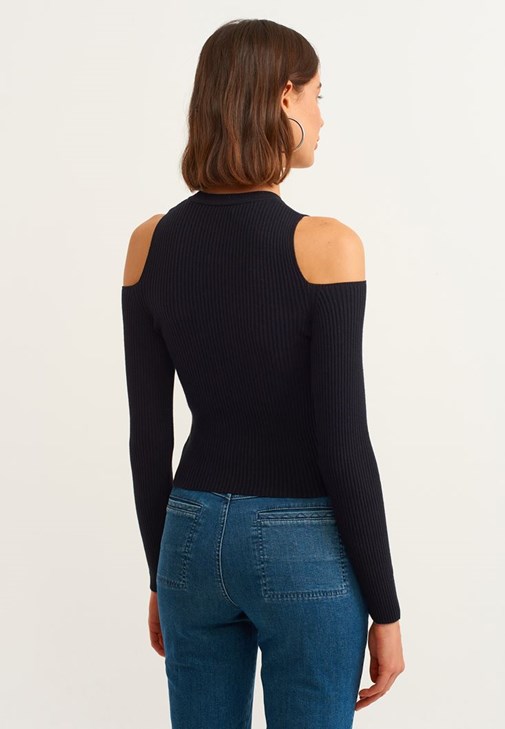 Kesik Kollu Triko ve Mom-Fit Pantolon Kombini