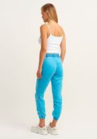 Jogger Pantolon ve Seamless Crop Top Kombini