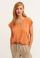 Bayan Turuncu Biye Detaylı V-Neck Tişört