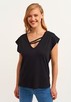 Bayan Siyah Biye Detaylı V-Neck Tişört