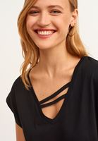Bayan Siyah Biye Detaylı V-Neck Tişört