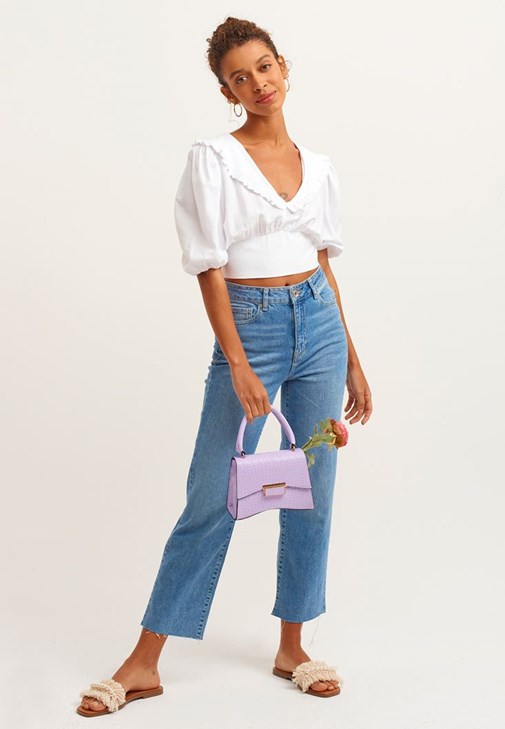 Crop Bluz ve Denim Pantolon Kombini