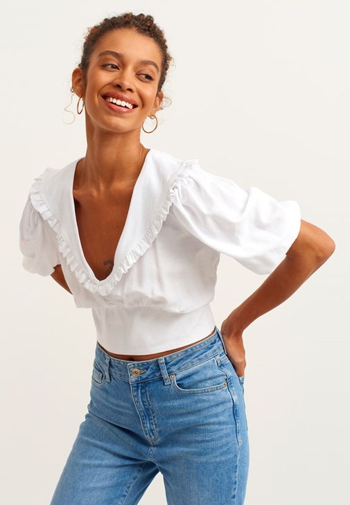 Crop Bluz ve Denim Pantolon Kombini