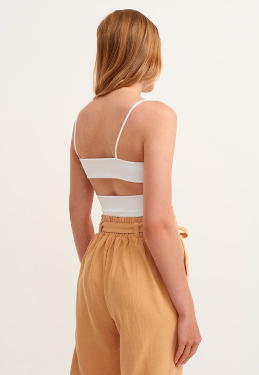 Sırt Detaylı Crop ve Baggy-Fit Pantolon Kombini