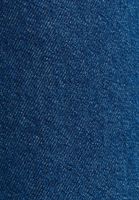 Denim Jogger Pantolon ve Ekose Gömlek Ceket Kombini