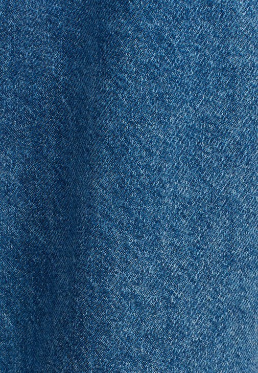 Denim Jogger Pantolon ve Shiny Puf Mont Kombini