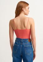Bayan Kırmızı Dikişsiz İnce Askılı Crop Top