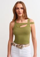 Cut Out Crop Top Ve Havuç Pantolon Kombini