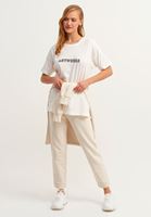 Bayan Krem Close-Fit Artwork Baskılı Tişört