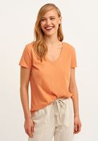 V-Neck Tişört ve Jogger Pantolon Kombini