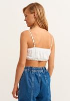 Büzgülü Crop Top ve Kargo Pantolon Kombini