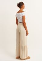 Bayan Açık Bej Kuşaklı ve Volanlı Wide-Leg Pantolon