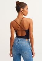 Sırt Detaylı Bodysuit ve Mom-Fit Pantolon Kombini