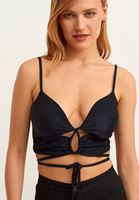 Bayan Siyah Bağcık Detaylı Crop Top