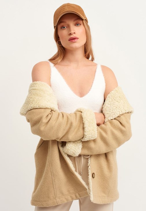 Wide-Leg Sweat Pantolon ve Vegan Deri Blazer Ceket Kombini