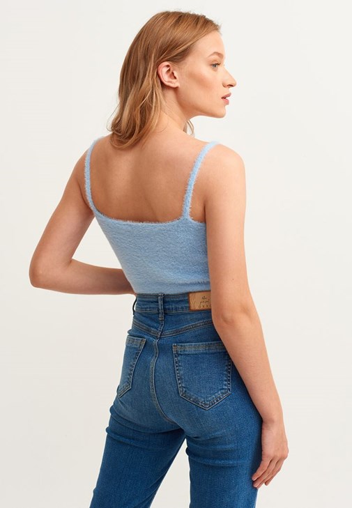 Wide-Leg Denim Pantolon ve Soft-Touch Triko Atlet Kombini