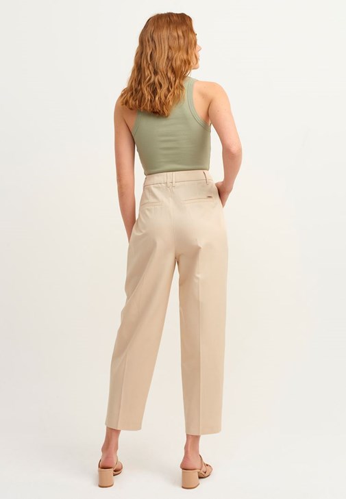 Pileli Slouchy Pantolon Ve Ekose Blazer Ceket Kombini