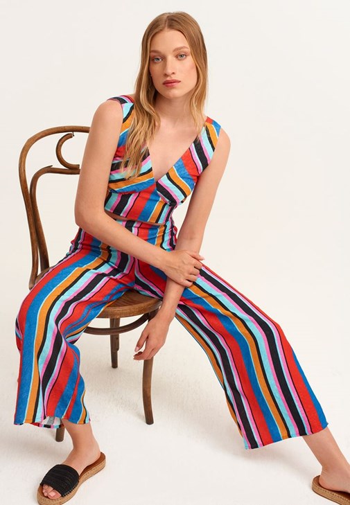 Çizgili Crop Atlet ve Wide-Leg Pantolon Kombini