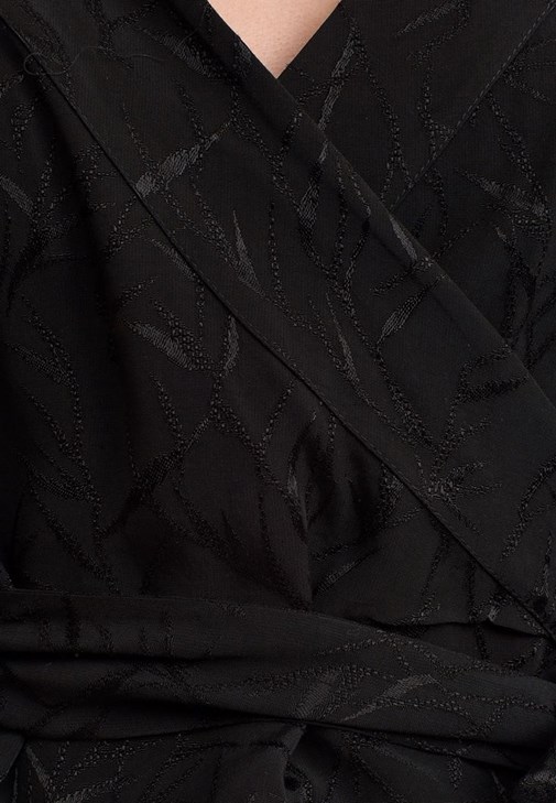 Bağlama Detaylı Kimono ve Denim Şort Kombini