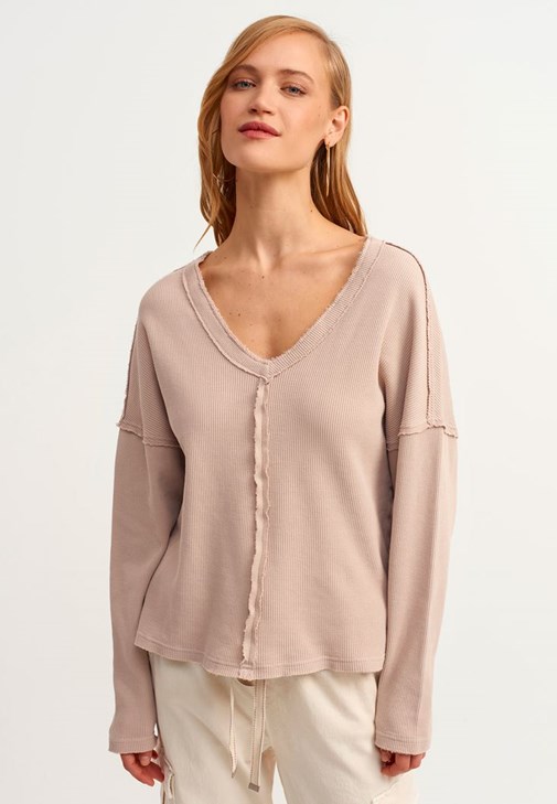 Oversize V-Neck Triko ve Kargo Pantolon Kombini
