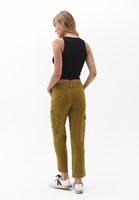 Women Green Low Rise Cargo Pants