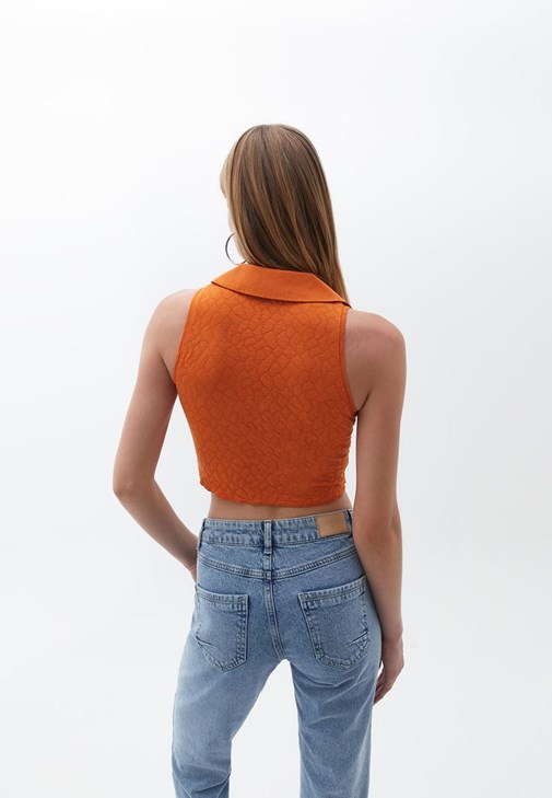 Polo Yaka Atlet ve Denim Pantolon Kombini