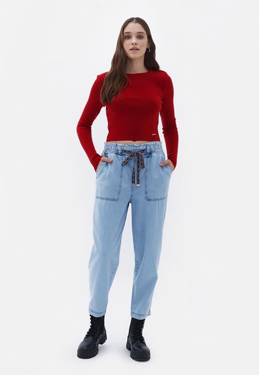 Slouchy-Fit Pantolon ve Triko Crop Kombini