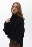 Women Black Kniwear Sweater with Zipper