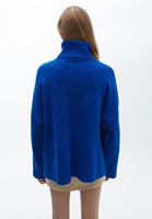 Women Blue Kniwear Sweater with Zipper