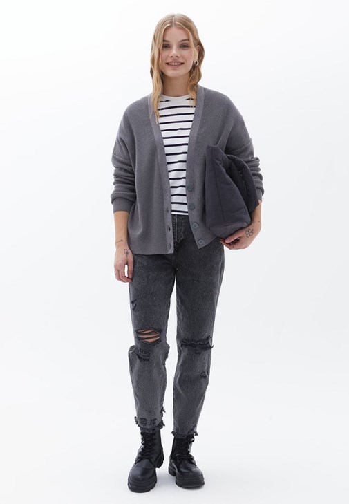 Yüksek Bel Mom-Fit Pantolon ve Hırka Kombini