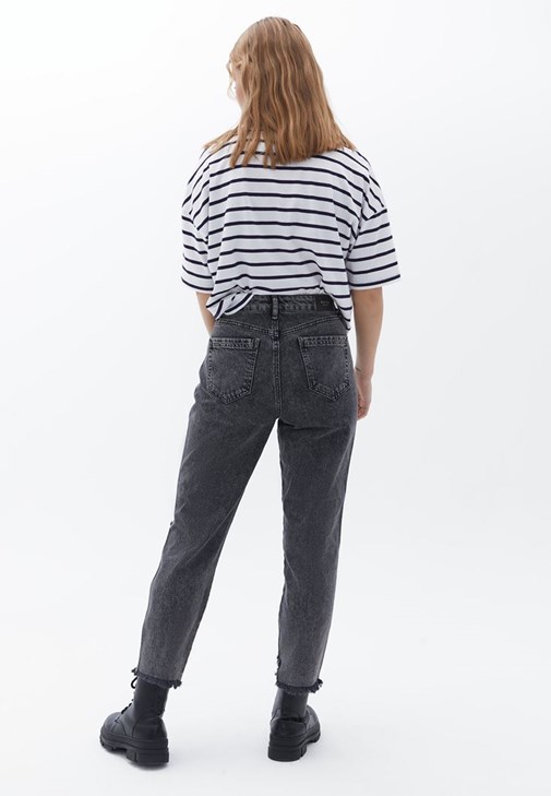 Yüksek Bel Mom-Fit Pantolon ve Hırka Kombini