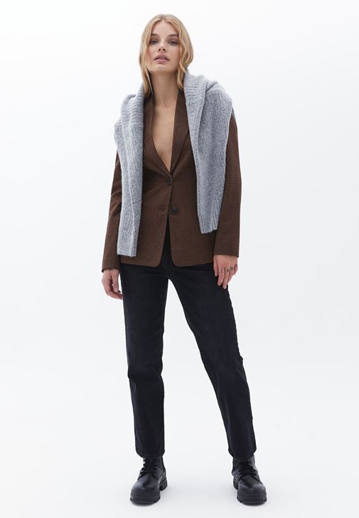 Straight-Fit Pantolon ve Hırka Kombini 