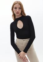 Women Black Cotton Tshirt with Cutout Detail