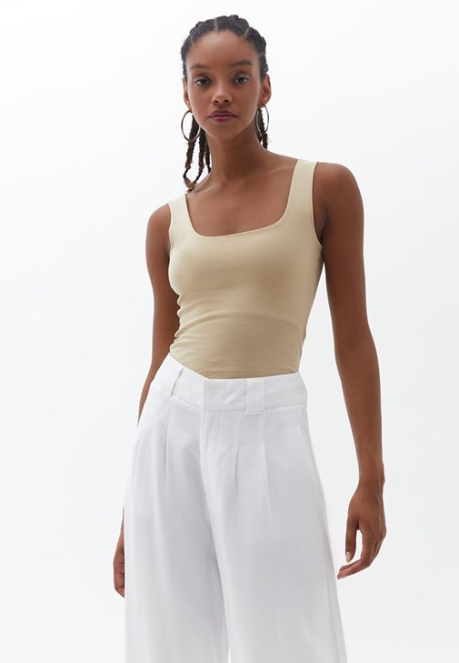 Atlet ve Wide-Leg Pantolon Kombini