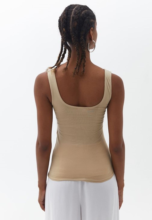 Atlet ve Wide-Leg Pantolon Kombini