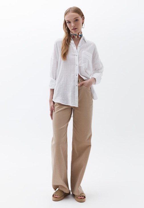 Oversize Pamuklu Gömlek ve Wide-Leg Pantolon Kombini