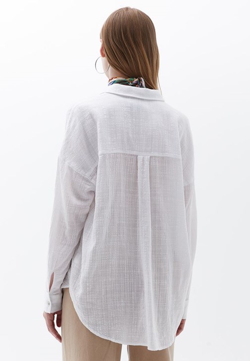 Oversize Pamuklu Gömlek ve Wide-Leg Pantolon Kombini