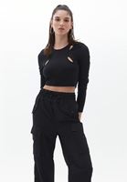 Bayan Siyah Cut-Out Detaylı Crop Tişört