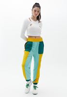 Bayan Krem Cut-Out Detaylı Crop Tişört