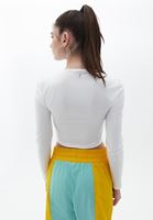 Bayan Krem Cut-Out Detaylı Crop Tişört