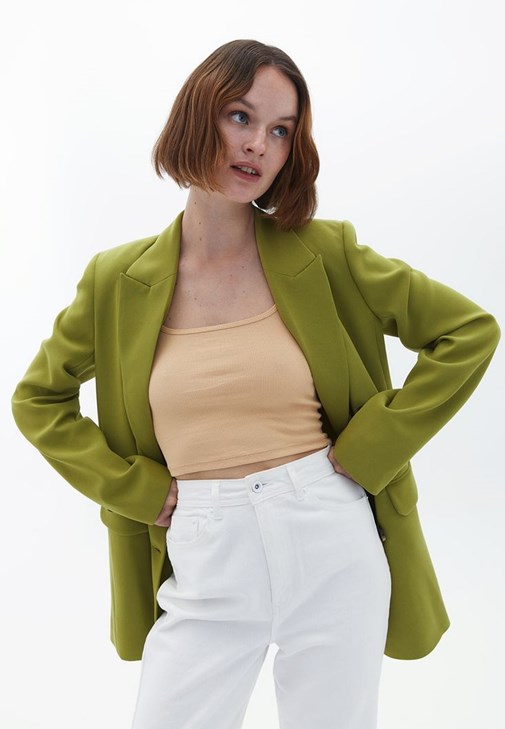 Crop Atlet ve Blazer Ceket Kombini