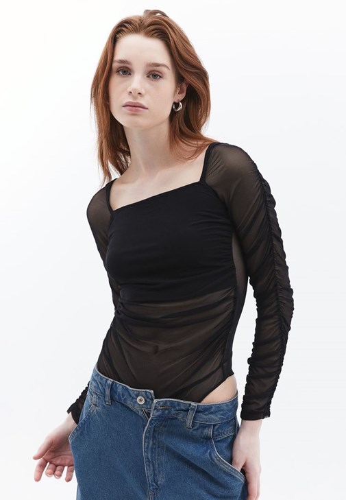 Bodysuit ve Etek Kombini