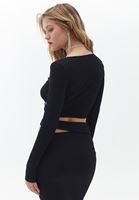 Bayan Siyah Cut-Out Detaylı Crop Bluz