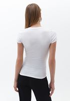 Women White Cotton Scope Neck Tshirt