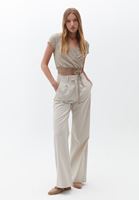 Bağlamalı Crop ve Wide-Leg Pantolon Kombini