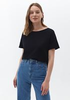 Women Black Cotton Boat Neck Tshirt