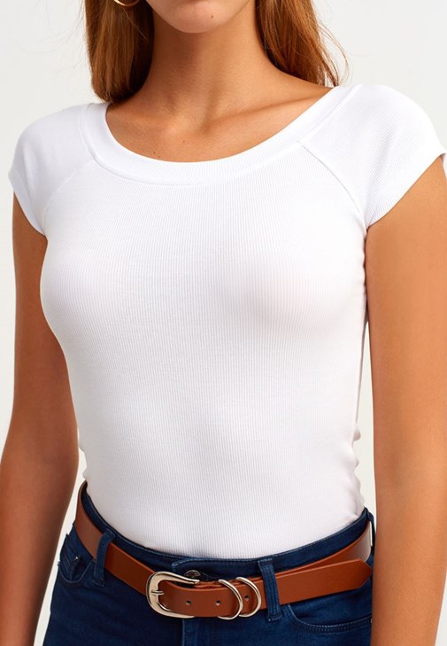 Dokulu Tişört ve Skinny Pantolon Kombini