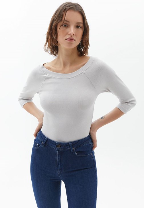 Basic Tişört ve Skinny Pantolon Kombini
