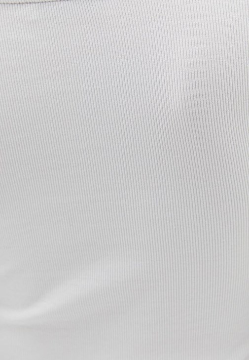 Basic Tişört ve Skinny Pantolon Kombini